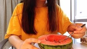 留学区吃瓜,揭秘留学生活中的那些趣闻轶事