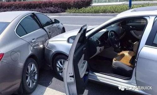 娱乐吃瓜酱汽车安全气囊